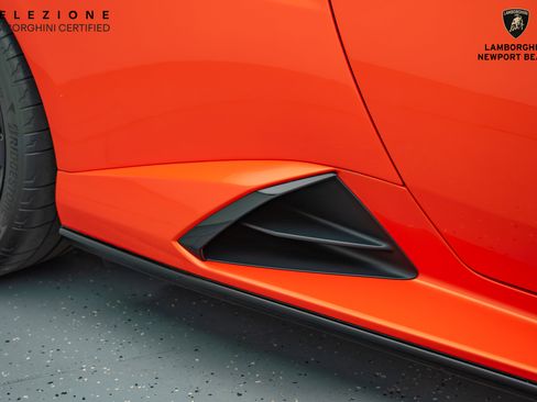 Used 2022 Lamborghini Huracan STO image 7