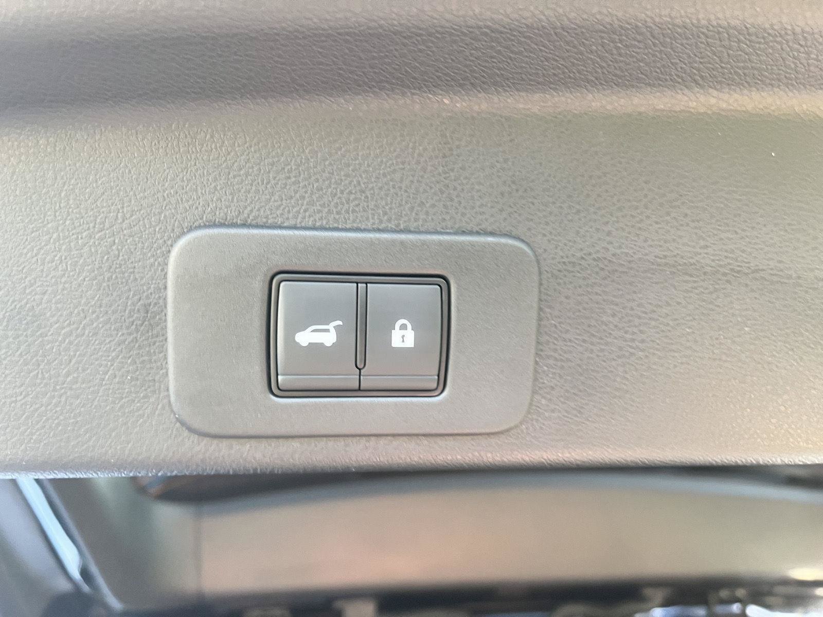 Certified 2025 Nissan Murano SL w/ Cargo Package AWD/4WD image 42