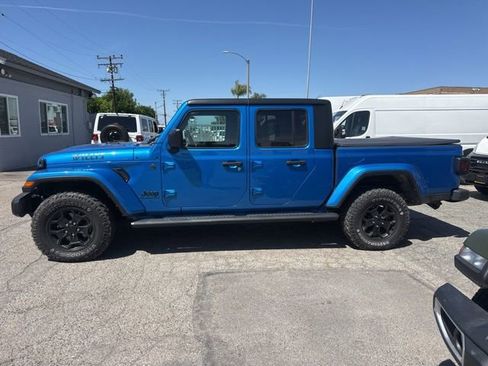 Used 2022 Jeep Gladiator Sport AWD/4WD image 8