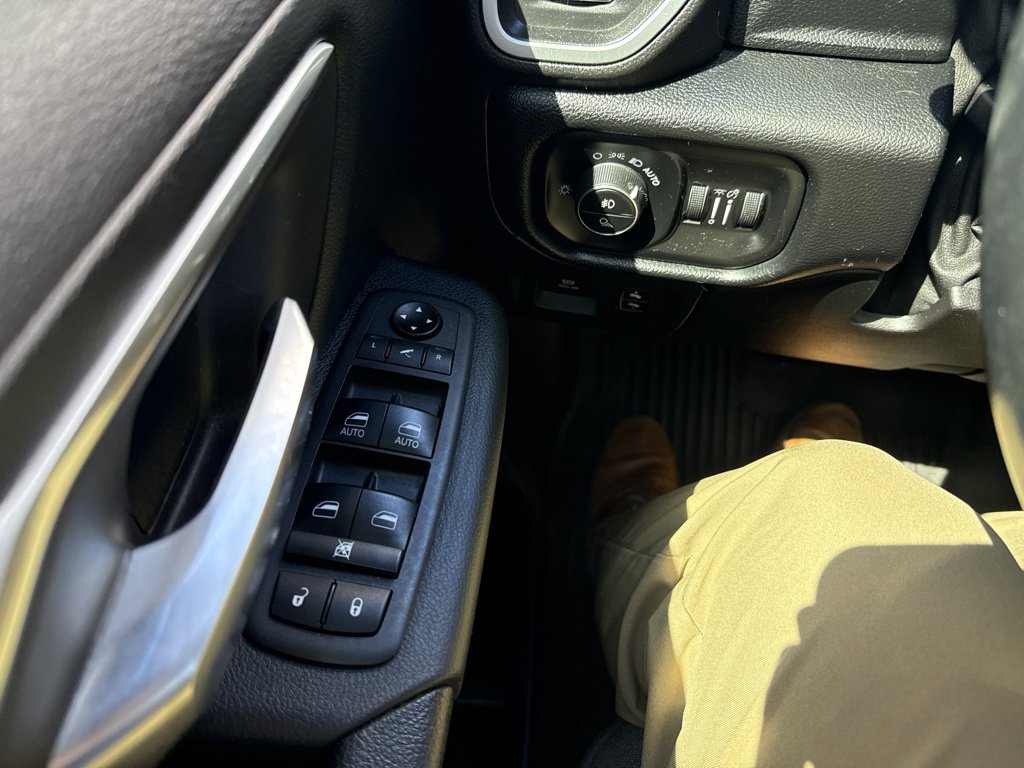 Used 2019 RAM 1500 Big Horn AWD/4WD image 9