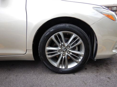 Used 2017 Toyota Camry SE FWD image 27