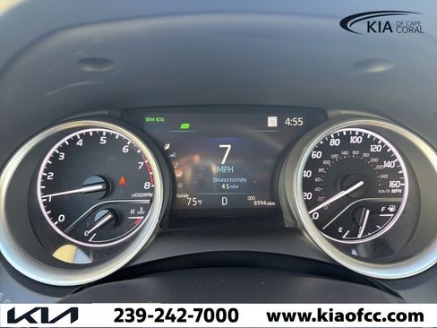 Used 2023 Toyota Camry XLE image 15