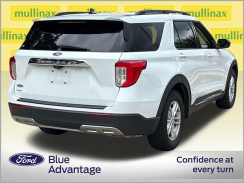 Used 2023 Ford Explorer XLT w/ Equipment Group 202A RWD image 4