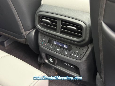 Certified 2025 Honda Pilot Elite image 15