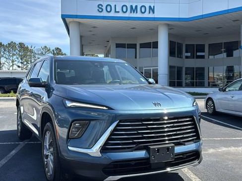 Used 2025 Buick Enclave Preferred image 1