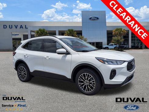 New 2025 Ford Escape SE image 1