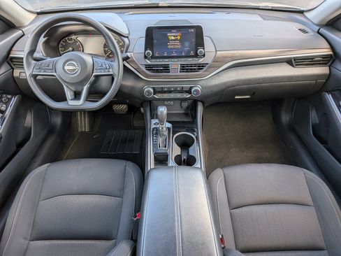 Used 2023 Nissan Altima 2.5 SV FWD image 13