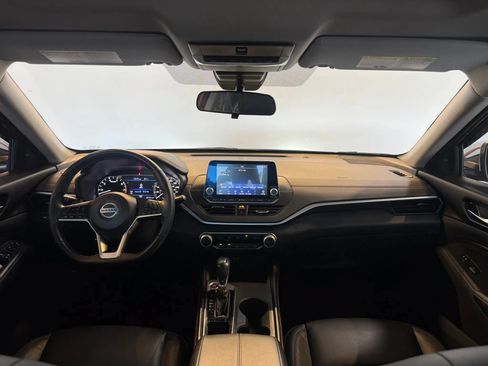 Used 2022 Nissan Altima 2.0 SR FWD image 11