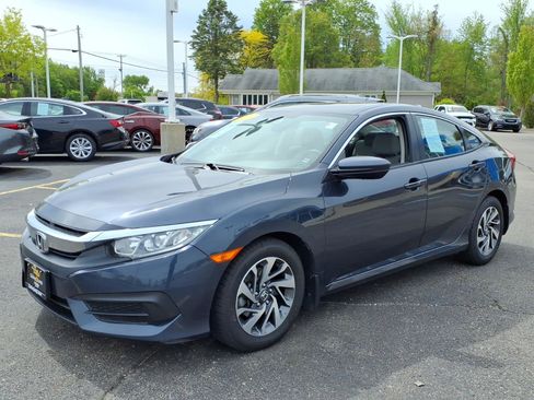 Used 2018 Honda Civic EX image 3