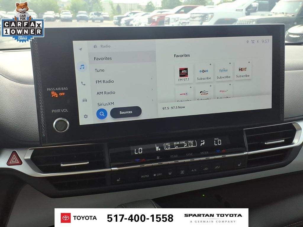 Used 2025 Toyota Sienna XLE FWD image 22