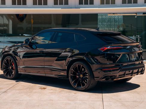 Used 2024 Lamborghini Urus S AWD/4WD image 37