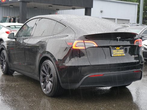 Used 2021 Tesla Model Y Performance AWD/4WD image 3