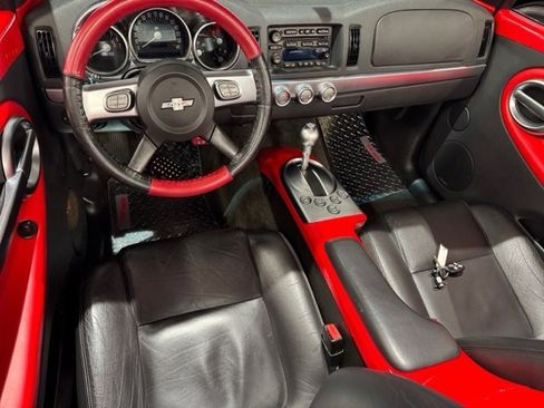 Used 2003 Chevrolet SSR w/ Preferred Equipment Group image 5