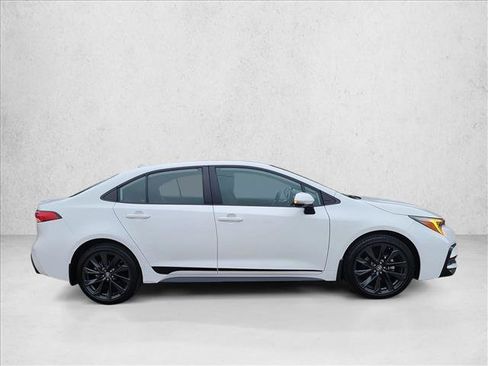 Used 2024 Toyota Corolla SE image 4