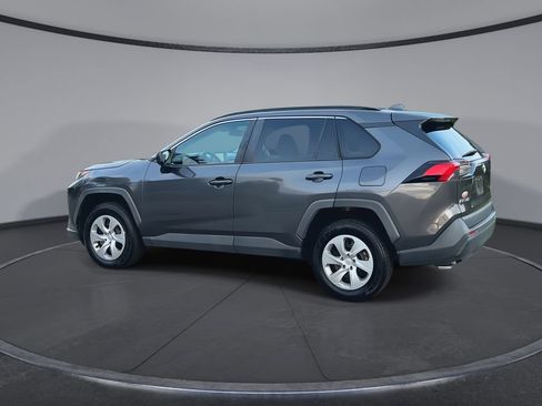 Used 2021 Toyota RAV4 LE FWD image 6
