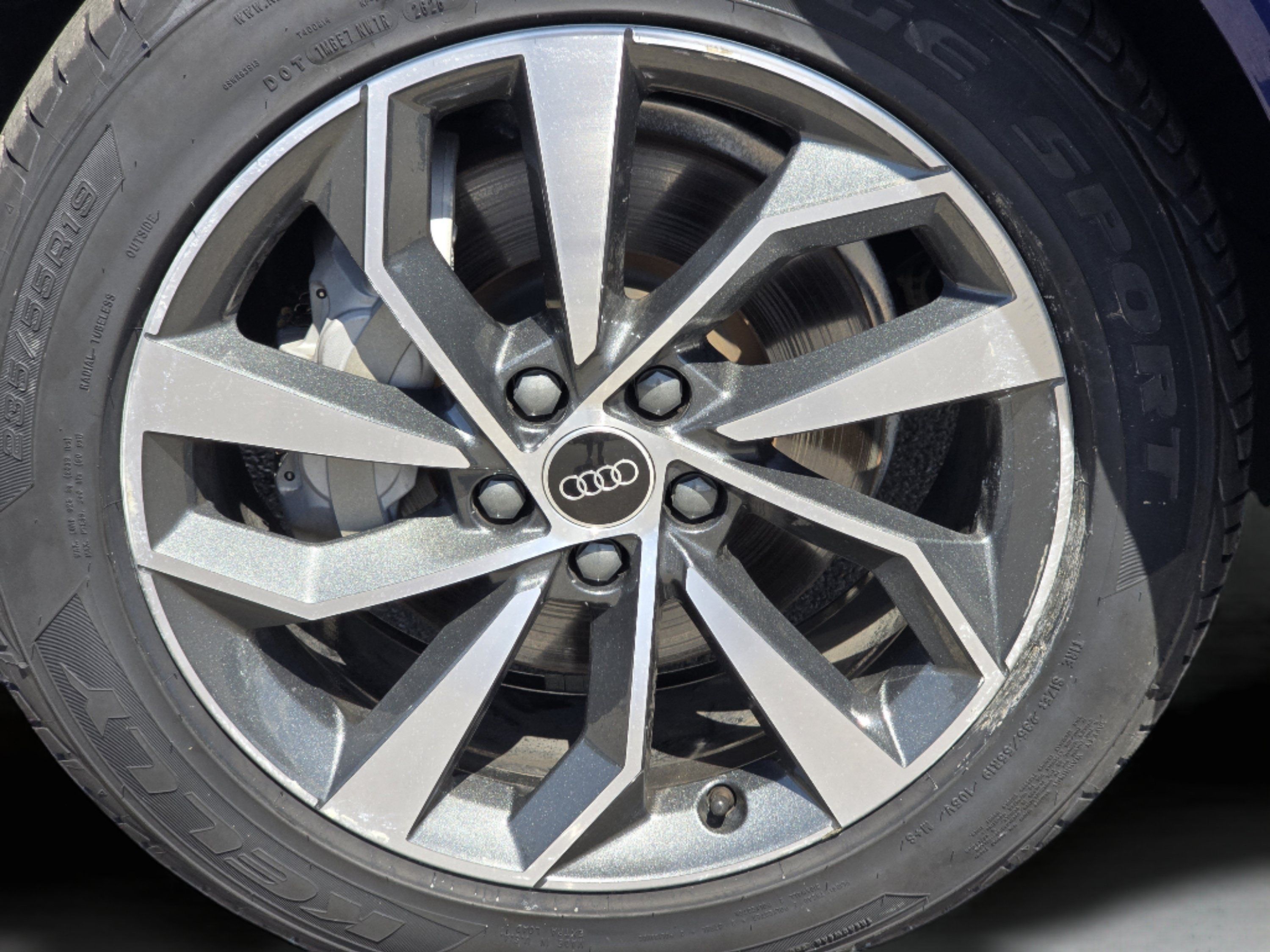 Used 2023 Audi Q5 2.0T Premium w/ Convenience Package AWD/4WD image 22