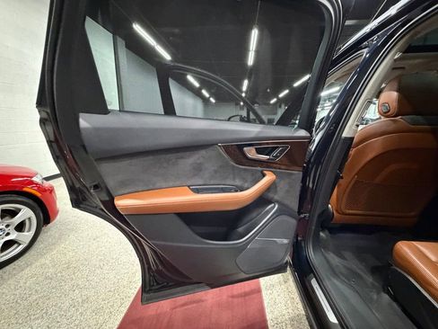 Used 2018 Audi Q7 3.0T Prestige image 22