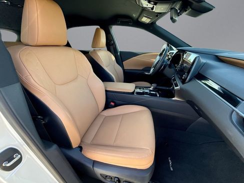 Used 2025 Lexus RX 350 FWD w/ Technology Package image 16
