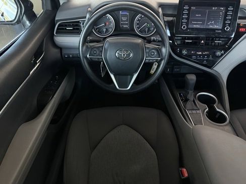 Used 2022 Toyota Camry LE image 17