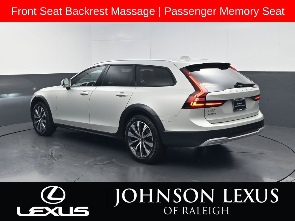 Used 2021 Volvo V90 T6 Cross Country AWD/4WD image 7