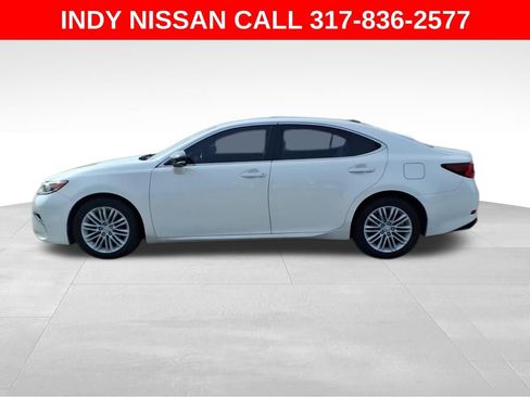 Used 2017 Lexus ES 350 w/ Premium Package image 4