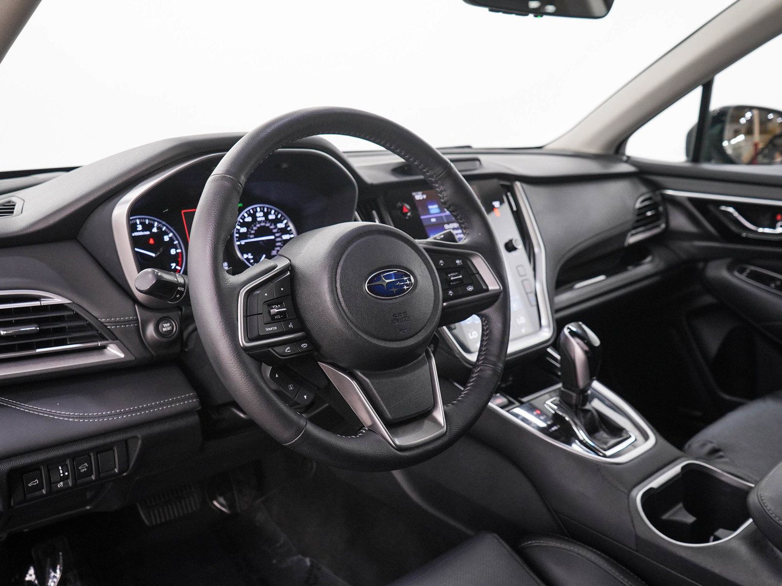 Used 2020 Subaru Outback Limited AWD/4WD image 25