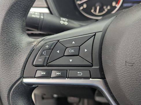 Used 2025 Nissan Altima 2.5 SV FWD image 19