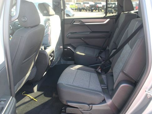 New 2026 GMC Acadia Elevation image 12