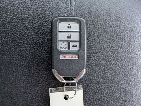 Certified 2017 Honda Accord EX-L image 30