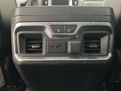 Used 2021 GMC Sierra 3500 SLT w/ SLT Premium Package image 19