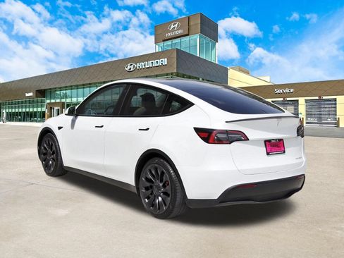 Used 2022 Tesla Model Y Performance AWD/4WD image 8