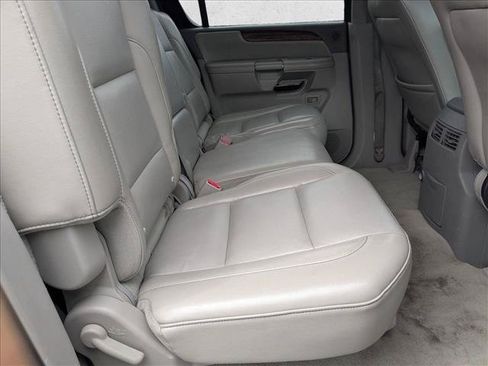Used 2010 Nissan Armada Titanium RWD image 13