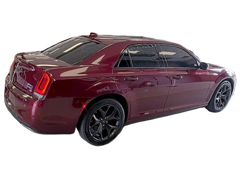 Used 2023 Chrysler 300 S RWD image 2