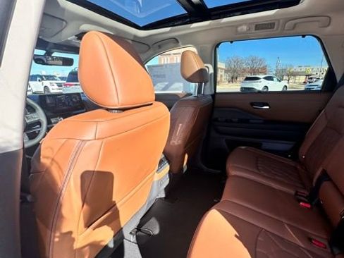 New 2026 Nissan Pathfinder Platinum w/ Cargo Package image 26