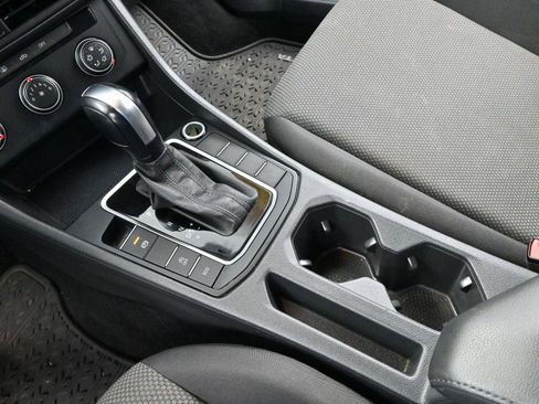 Used 2019 Volkswagen Jetta S image 22