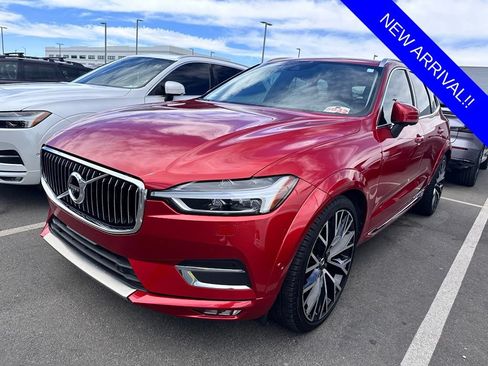 Used 2019 Volvo XC60 T5 Inscription FWD image 2
