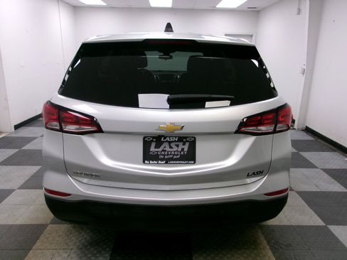Used 2022 Chevrolet Equinox LS w/ LS Convenience Package FWD image 12
