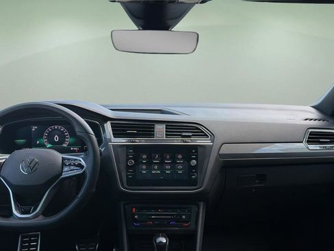 Used 2022 Volkswagen Tiguan SE R-Line FWD image 7