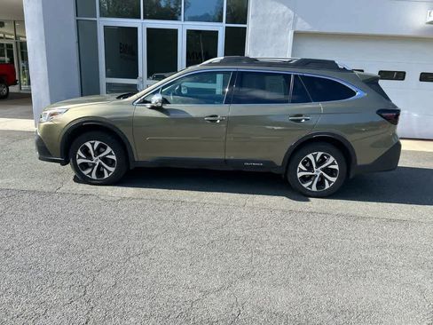 Used 2020 Subaru Outback Touring AWD/4WD image 6