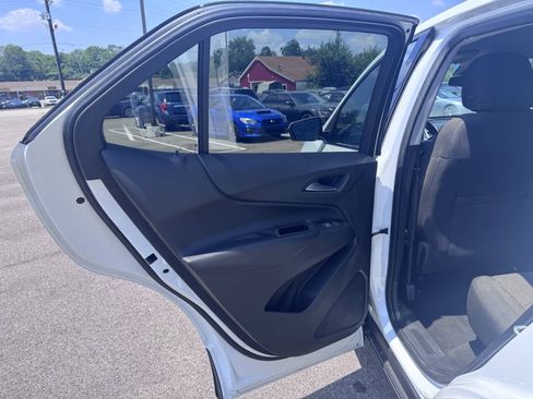 Used 2020 Chevrolet Equinox LT FWD image 14