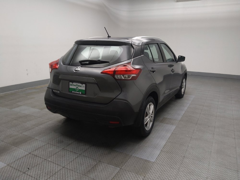 Used 2019 Nissan Kicks S FWD image 9