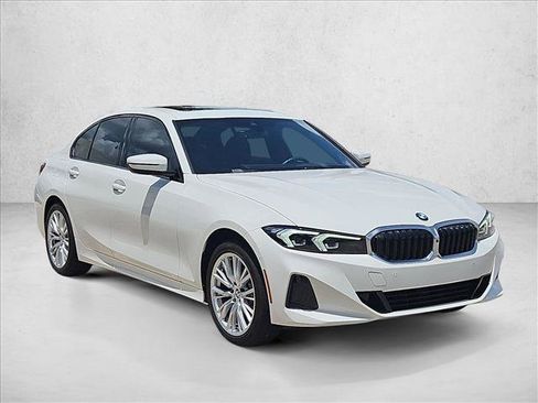 Used 2023 BMW 330i Sedan w/ Parking Assistance Package RWD image 3