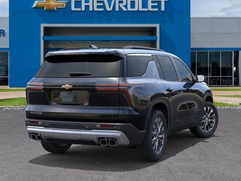 New 2026 Chevrolet Traverse LT w/ Sun and Wheel Package FWD image 4
