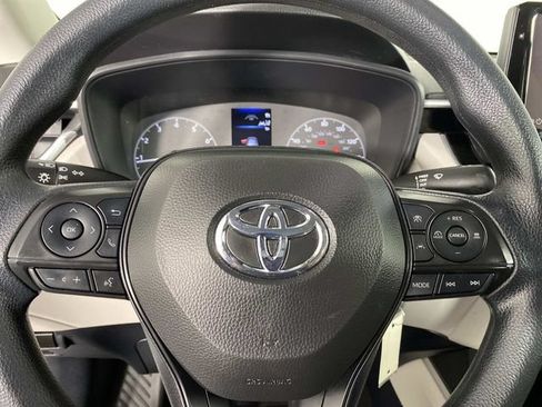 Used 2024 Toyota Corolla Cross L AWD/4WD image 14