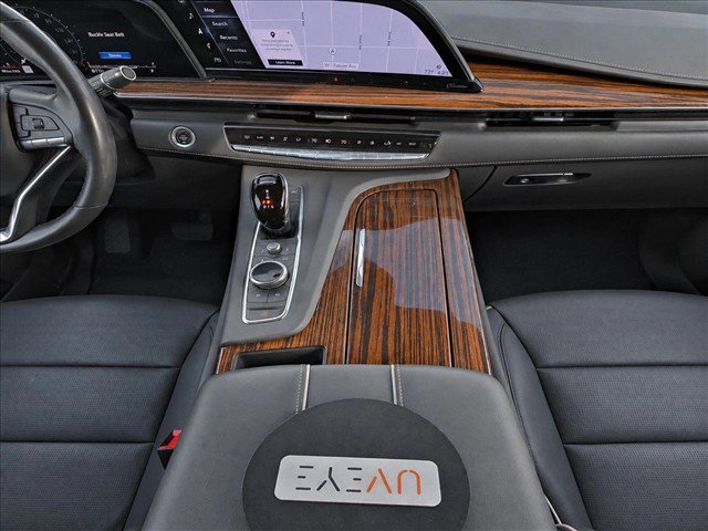 Used 2023 Cadillac Escalade Premium Luxury AWD/4WD image 26