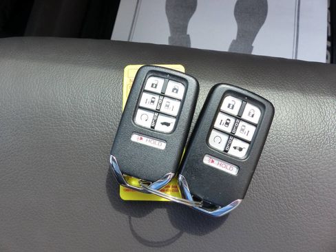 Used 2024 Honda Odyssey EX-L image 59