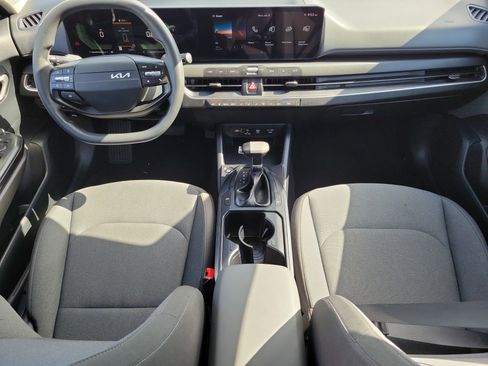 Used 2025 Kia K4 FWD image 17