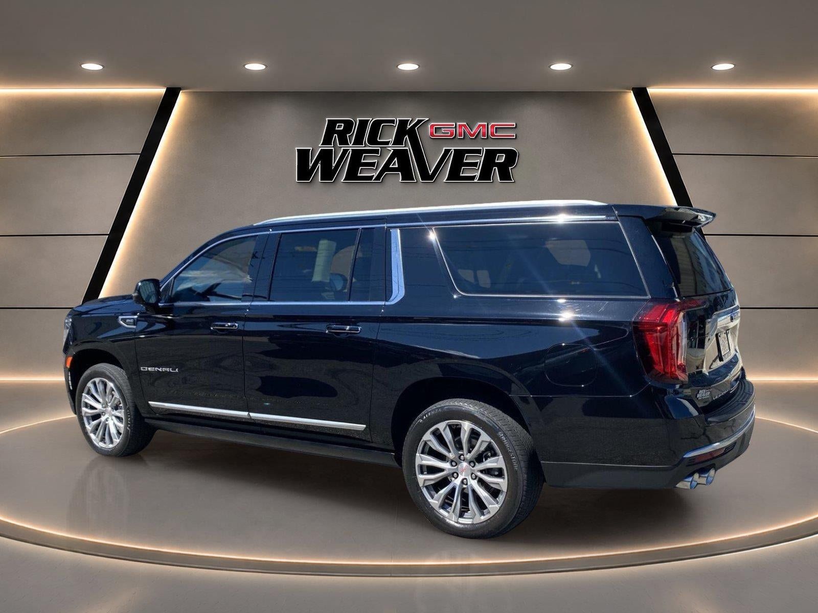 Used 2021 GMC Yukon XL Denali w/ Denali Ultimate Package AWD/4WD image 4