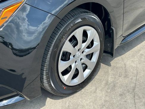 Certified 2026 Toyota Corolla LE FWD image 9