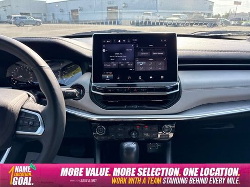 Used 2024 Jeep Compass Limited AWD/4WD image 15